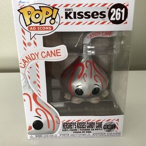 Funko. Hershey’s kisses candy cane